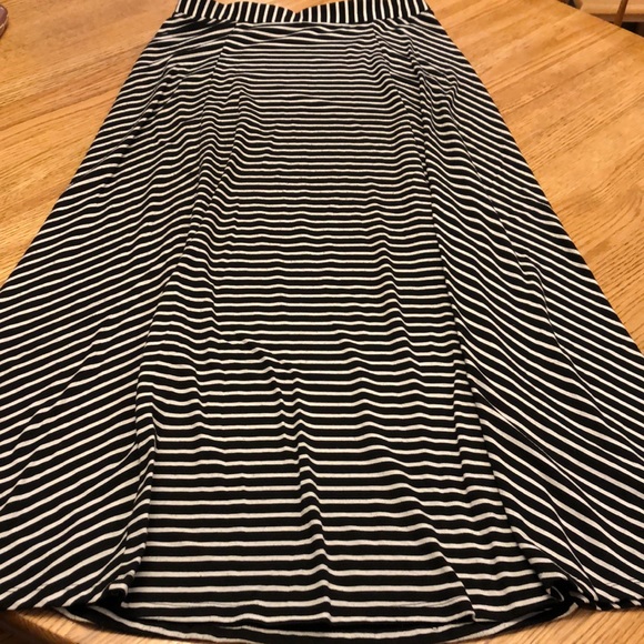 Maurices Dresses & Skirts - Maurices maxi skirt size medium